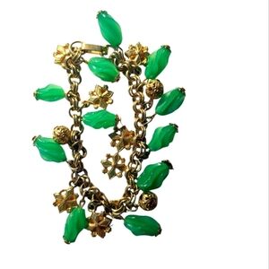 Stunning Vintage Green Swirl Goldtone Bracelet